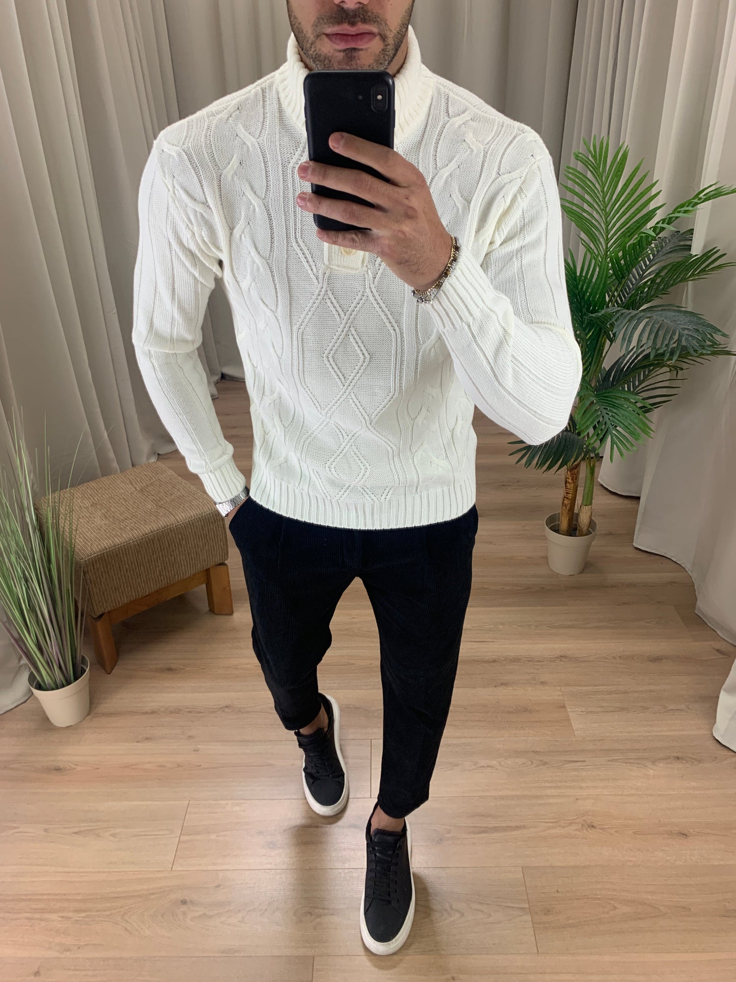 Maglioncino Absolu collo lupetto con bottoni col. Bianco