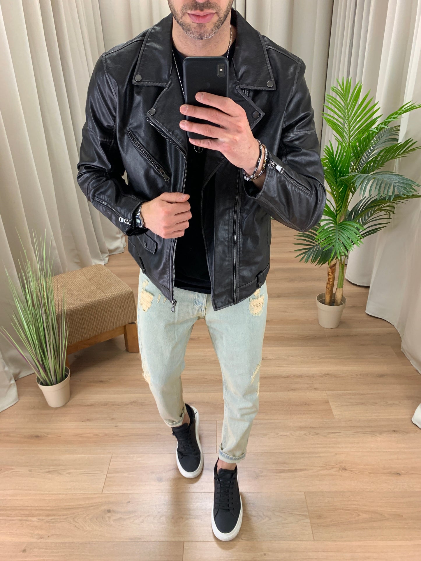 Jeans Aited con piccole Rotture e abrasioni col. Denim