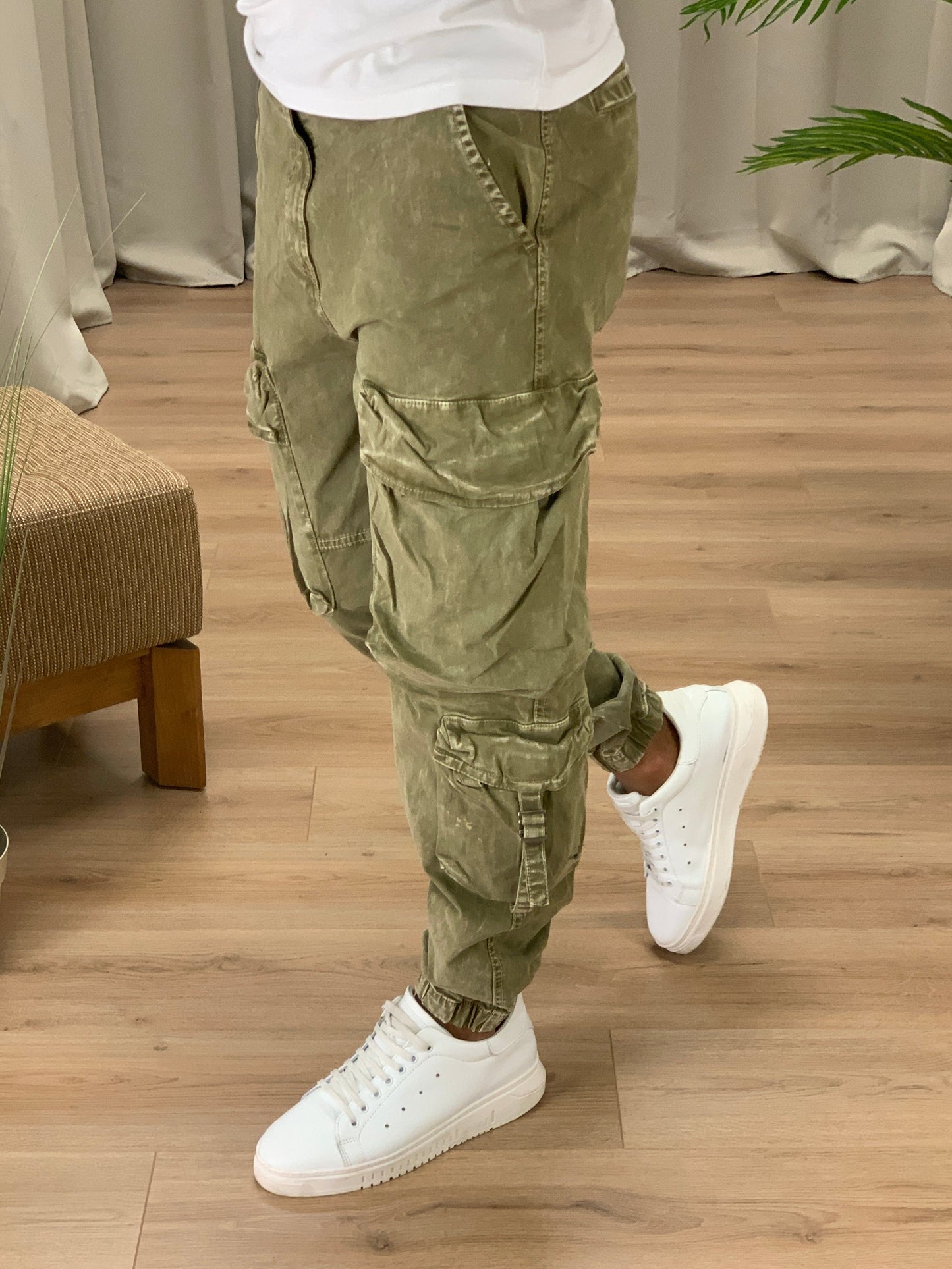 Jeans Stone Slavato con tasconi col. Khaki