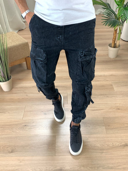 Jeans Stone Slavato con tasconi col. Nero