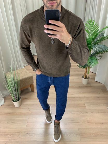 Maglioncino Slavato con Fondo Sfrangiato col. Marrone