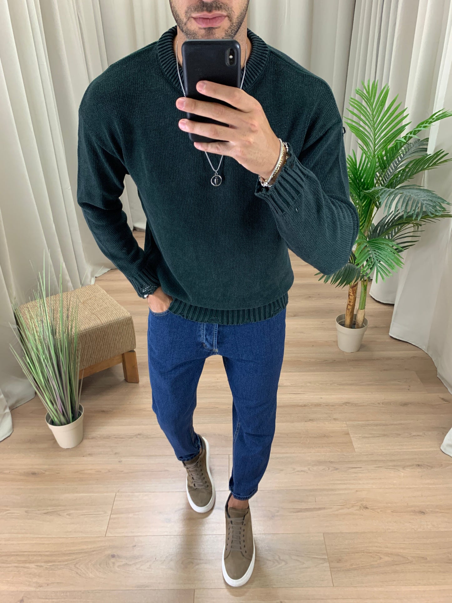 Maglioncino Slavato con Fondo Sfrangiato col. Verde Bosco