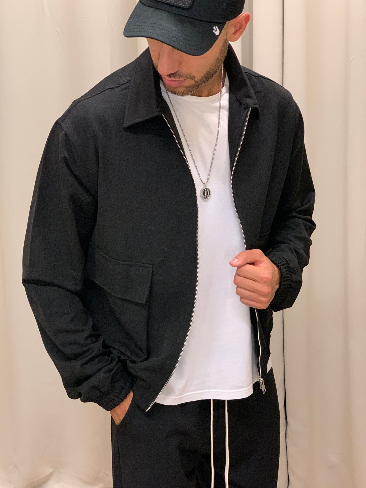 Completo Over 143 Camicia con Zip + Pantalone col. Nero