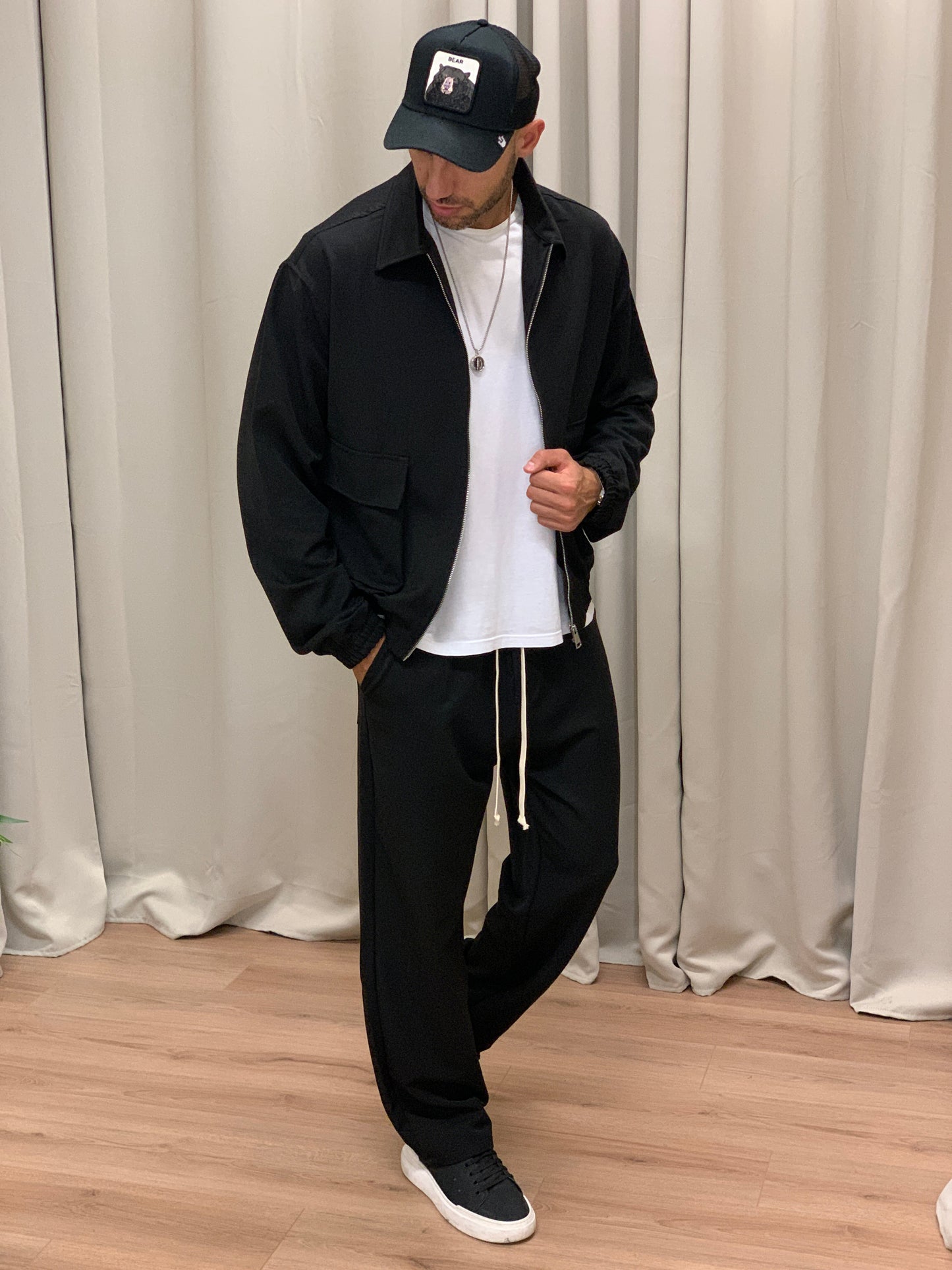 Completo Over 143 Camicia con Zip + Pantalone col. Nero