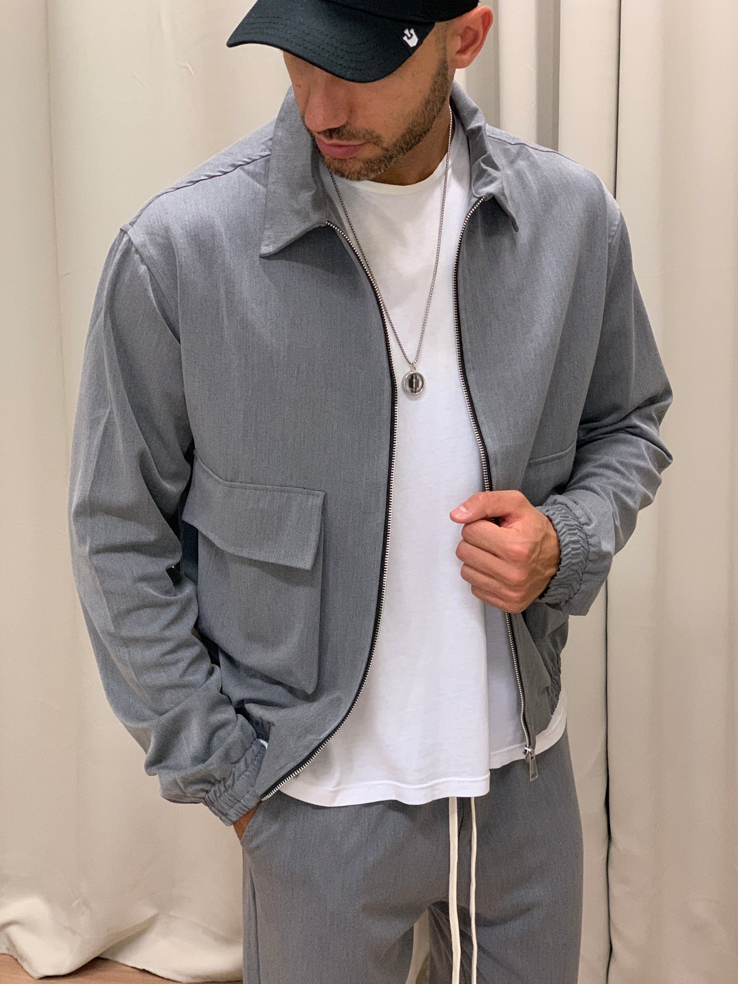 Completo Over 143 Camicia con Zip + Pantalone col. Grigio