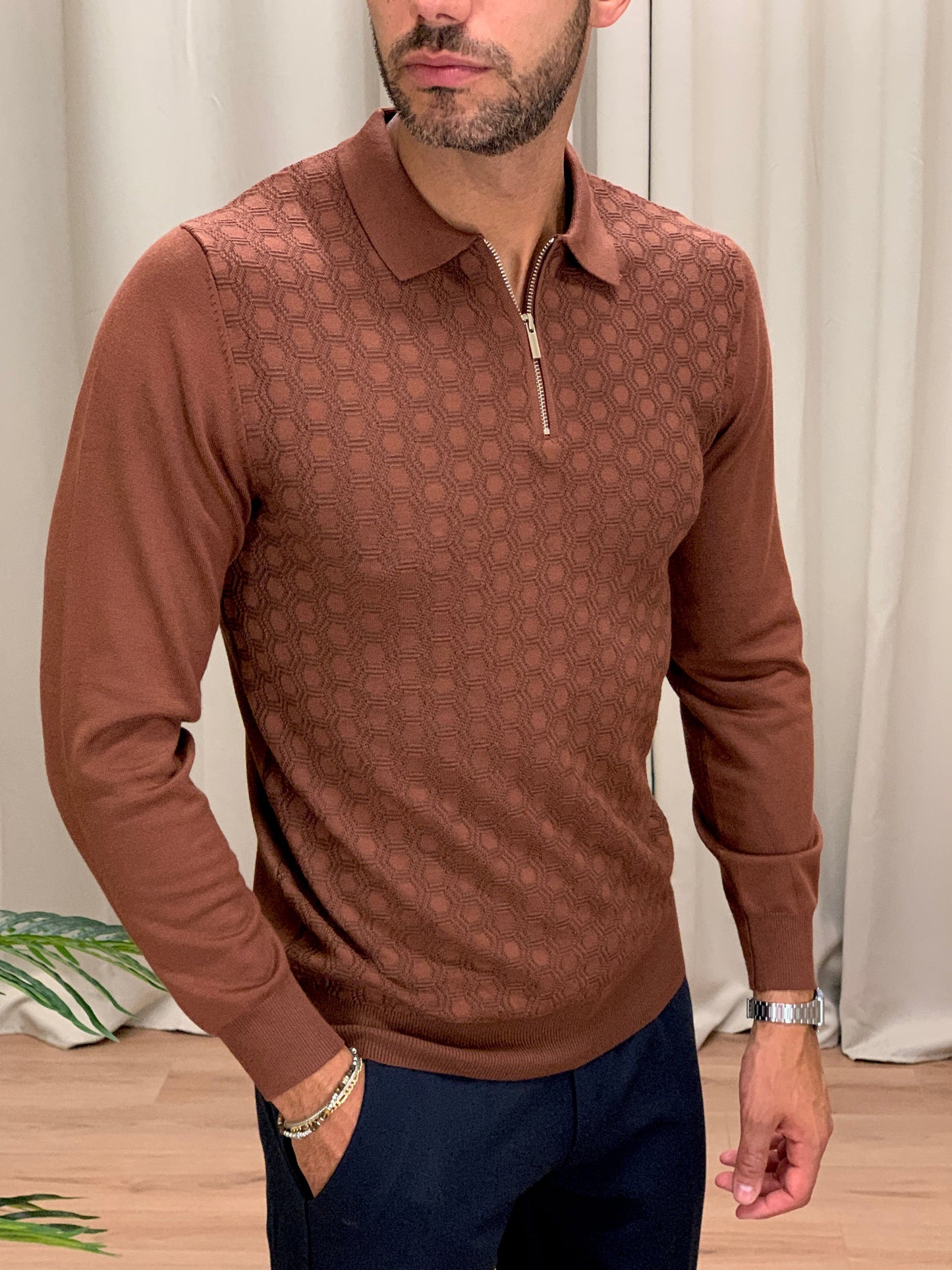 Maglia scollo Polo con Zip trama alveare col. Moro