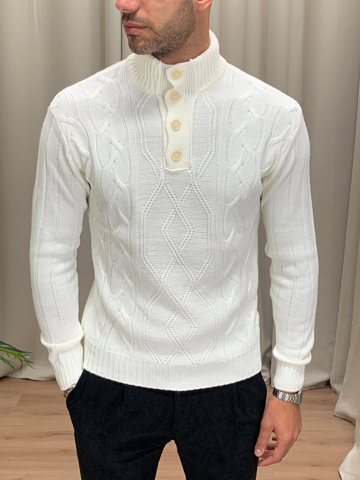 Maglioncino Absolu collo lupetto con bottoni col. Bianco