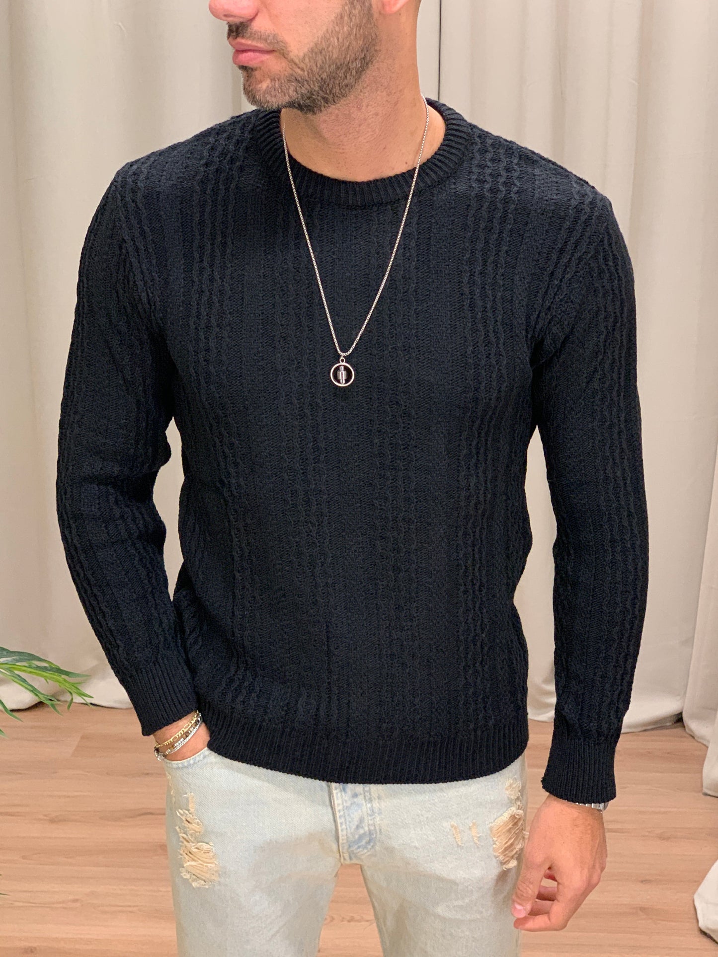 Maglioncino Labo con trama a Treccia col. Nero