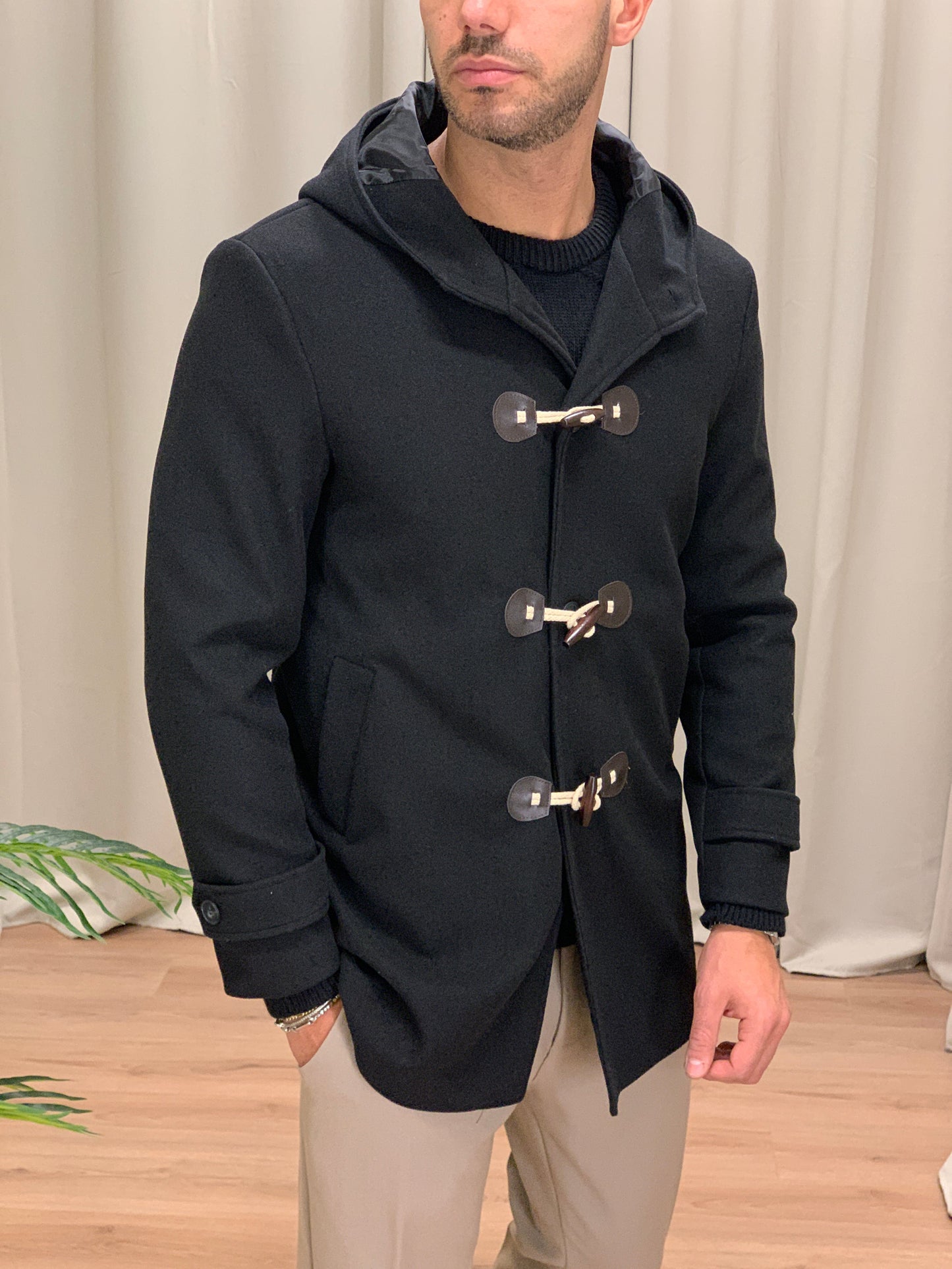 Cappotto Montgomery con cappuccio col. Nero