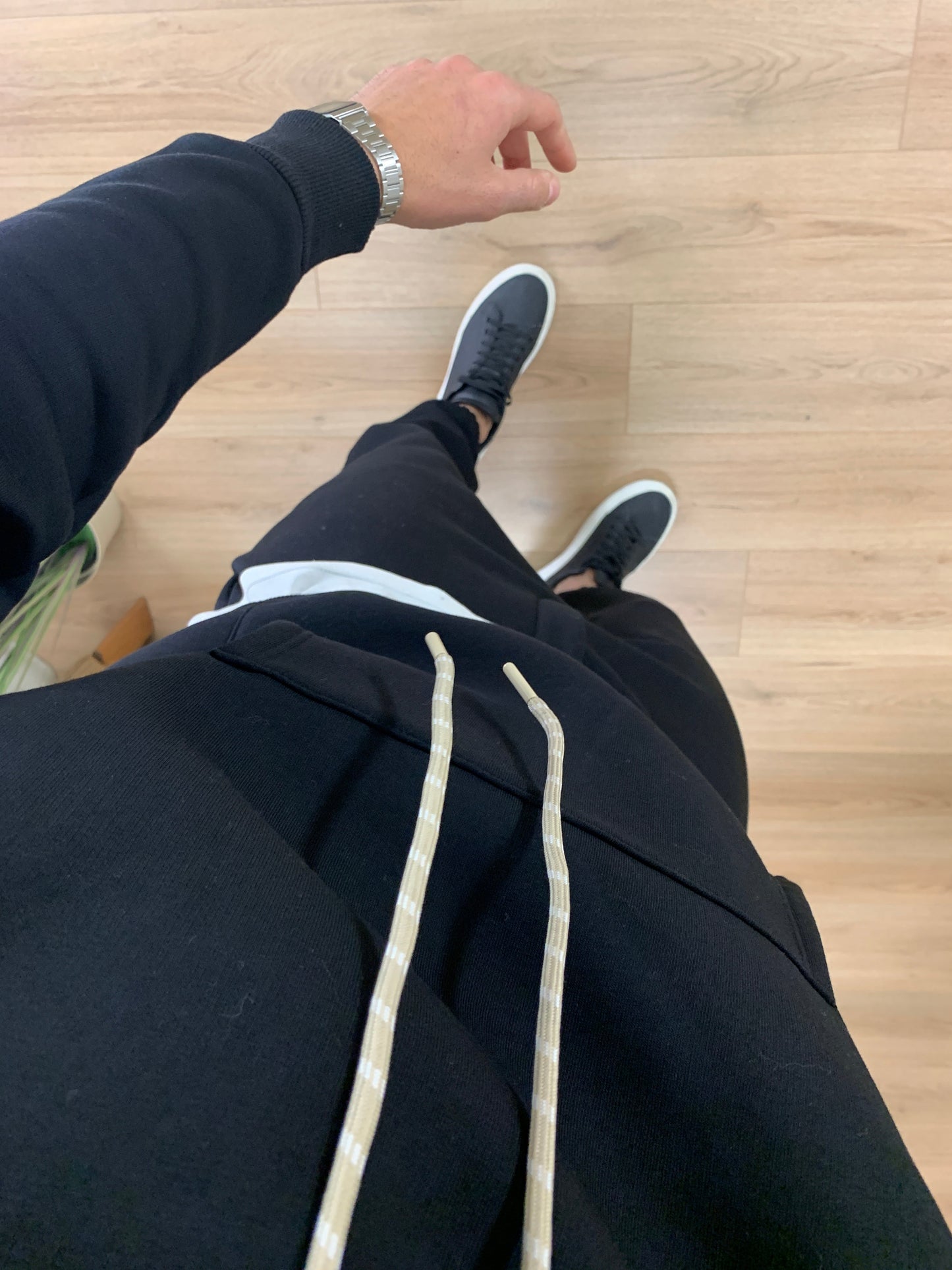 Completo New York Basic con cappuccio col. Nero