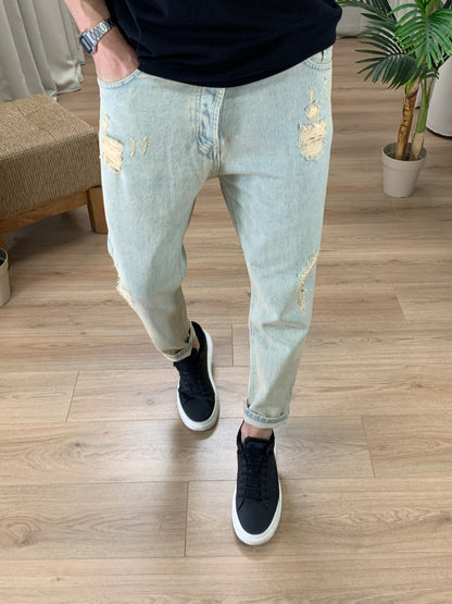 Jeans Aited con piccole Rotture e abrasioni col. Denim