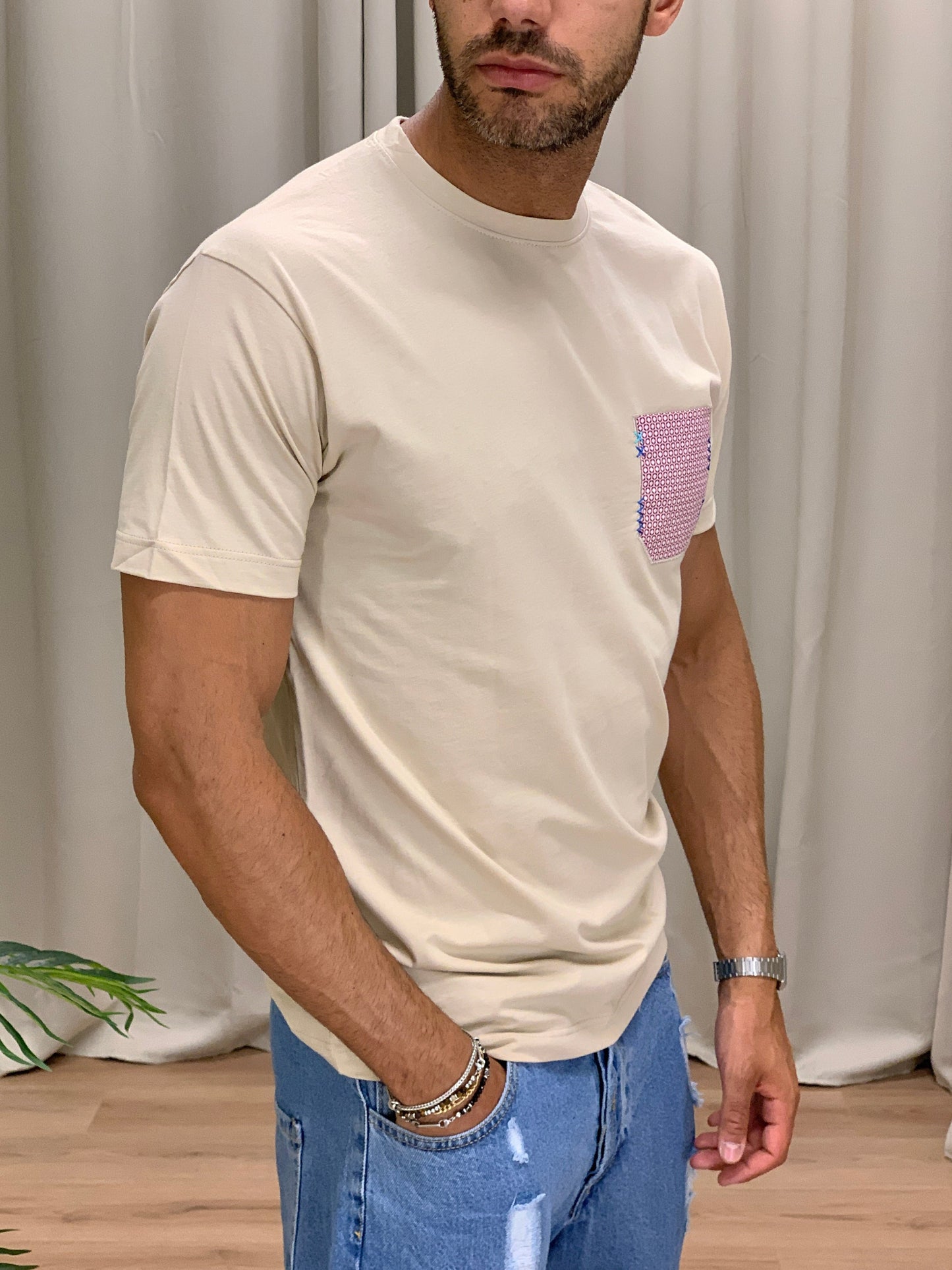 T-shirt Resort con Taschino col. Beige